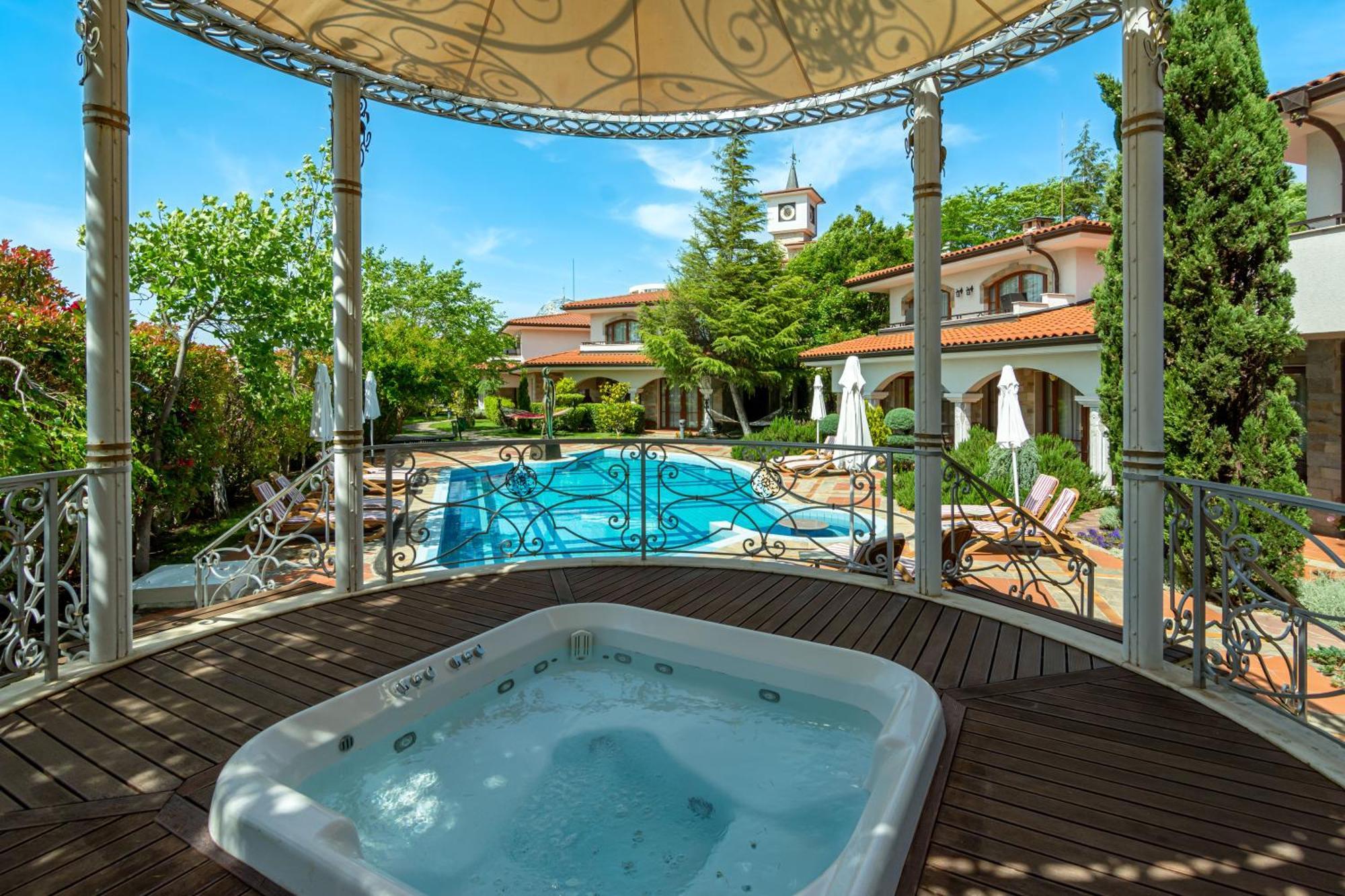 Helena Vip Villas And Suites Sunny Beach Exterior photo