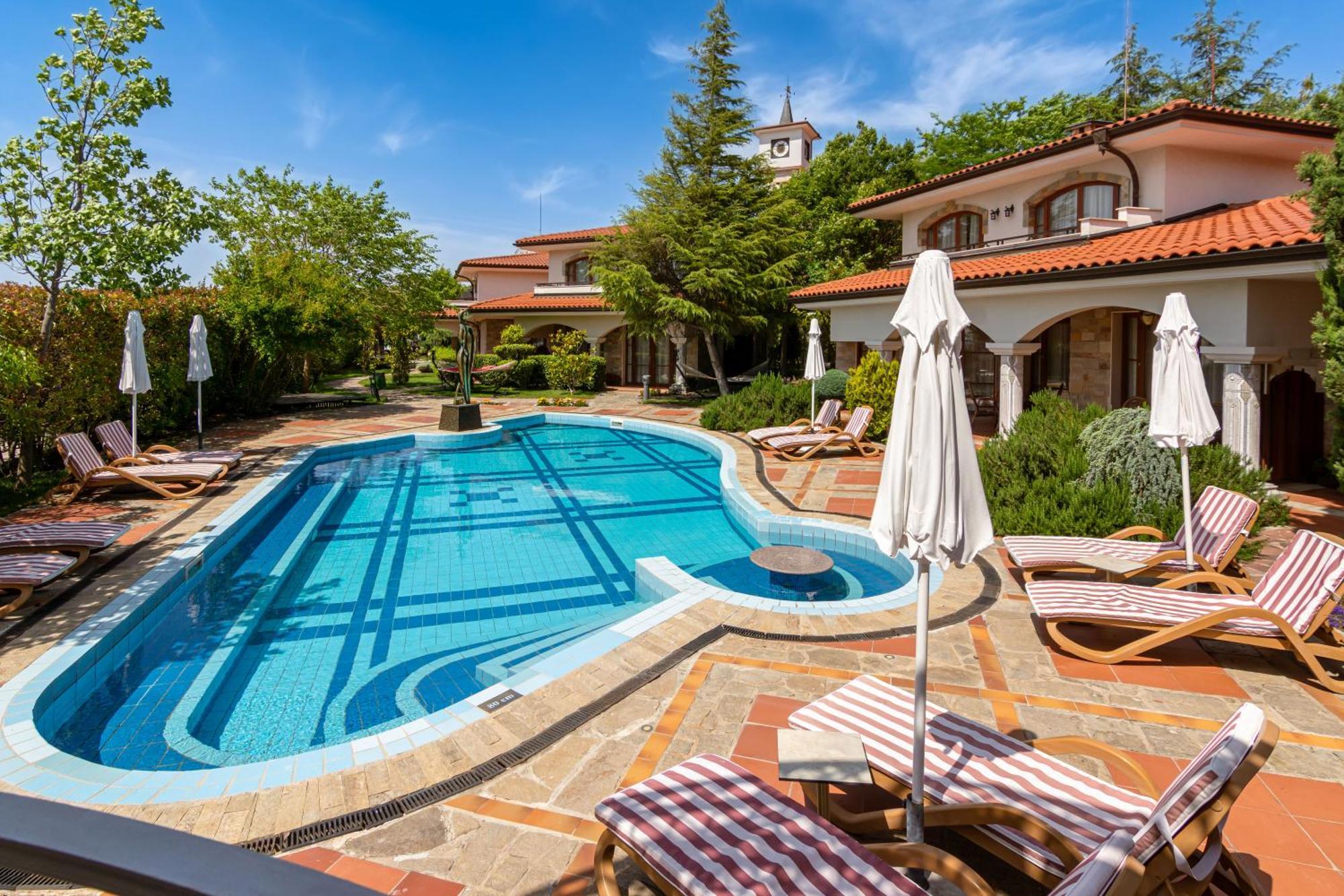 Helena Vip Villas And Suites Sunny Beach Exterior photo