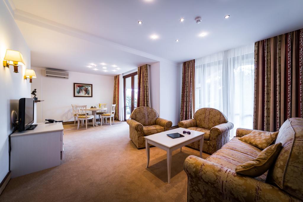 Helena Vip Villas And Suites Sunny Beach Exterior photo