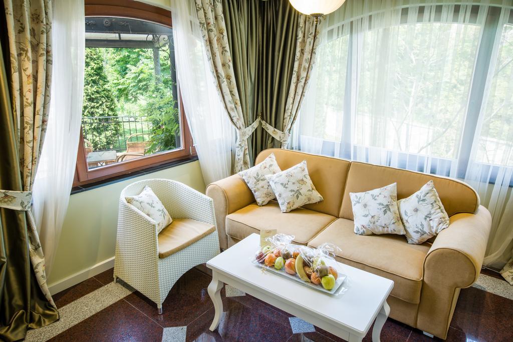 Helena Vip Villas And Suites Sunny Beach Exterior photo