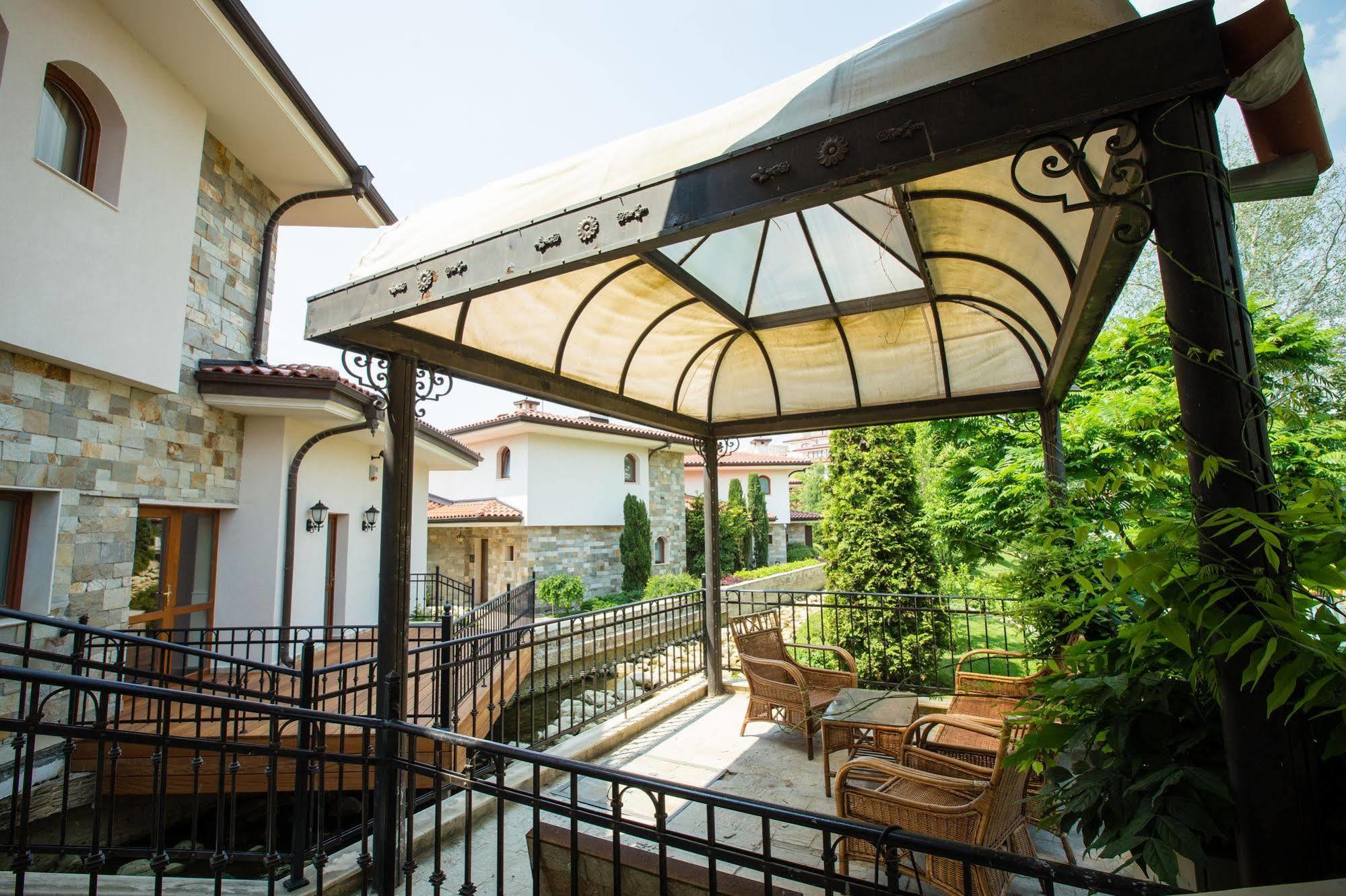 Helena Vip Villas And Suites Sunny Beach Exterior photo
